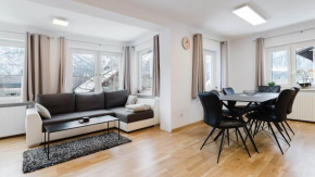 Moderne Ferienwohnung mit Bergblick